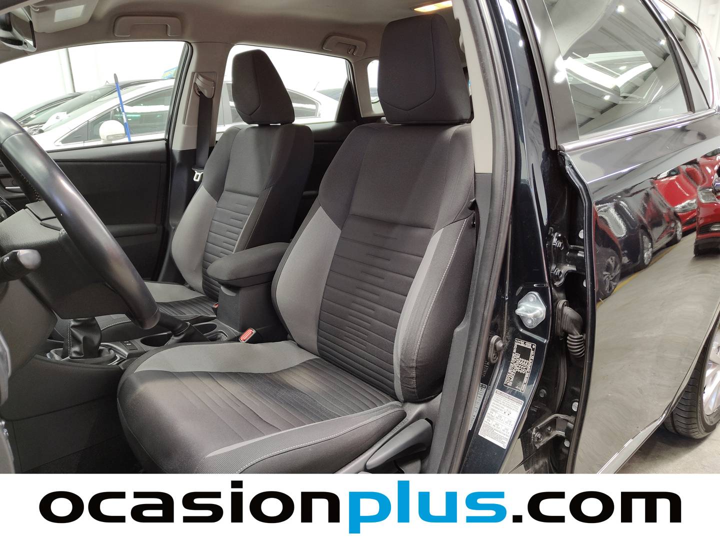 Foto asientos delanteros Toyota Auris Toyota Auris 120T Feel! (116 CV)