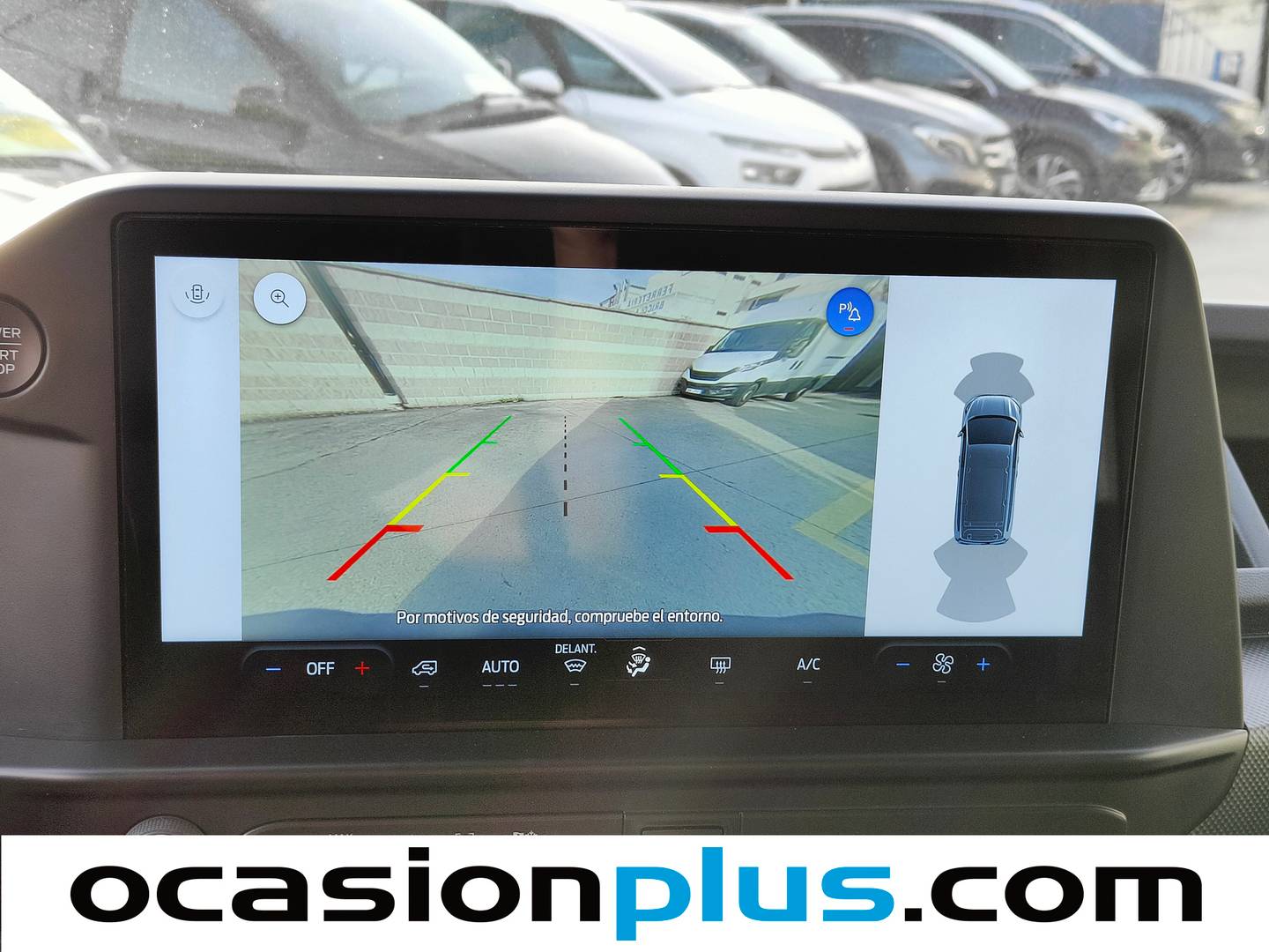 Equipamiento del Ford Transit Custom Ford Transit Custom Kombi 2.0 EcoBlue 320 L1 Trend (136 CV) 9 Plazas