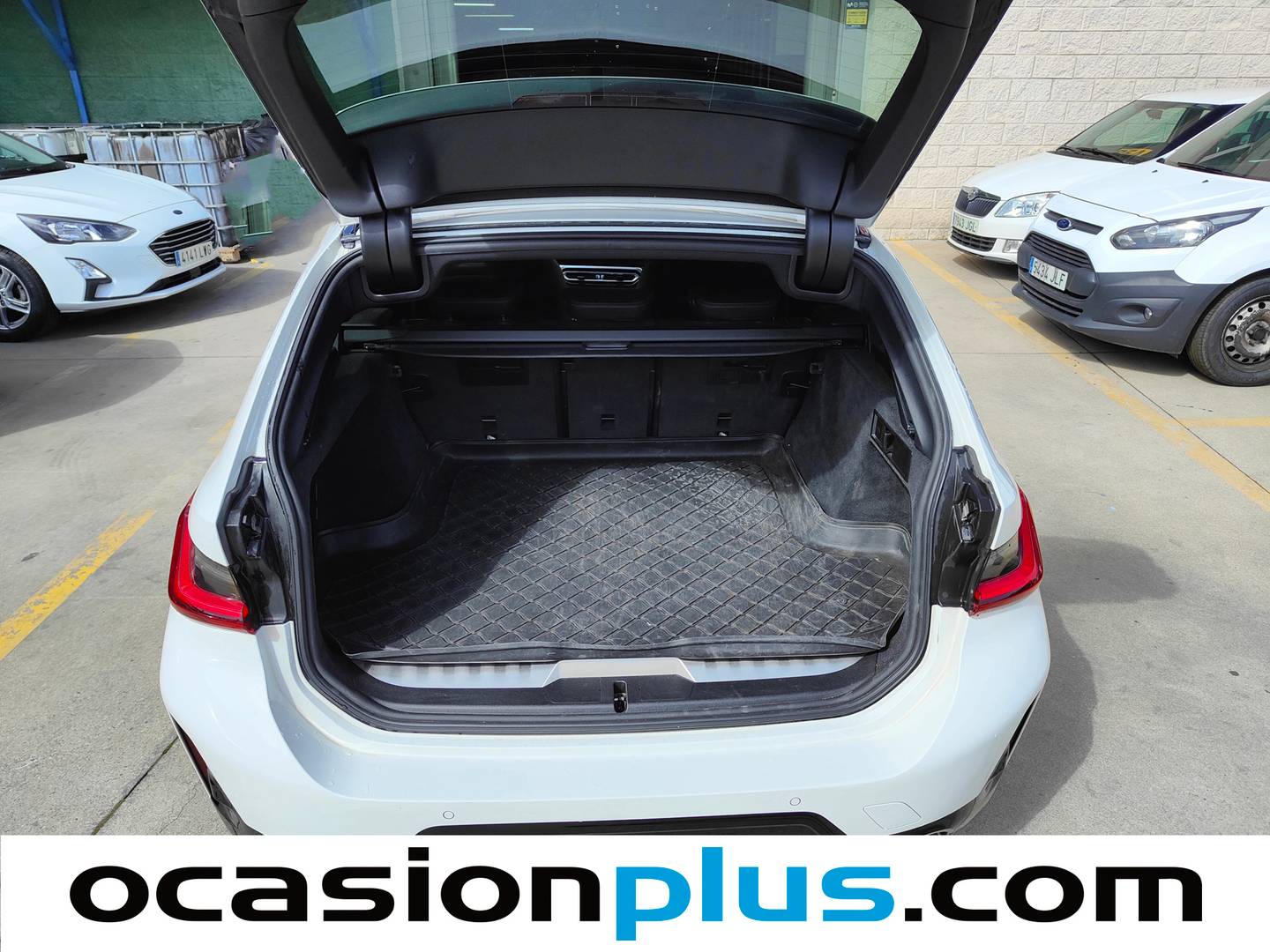 Fotos maletero BMW Serie 3 BMW Serie 3 330e Touring (292 CV)