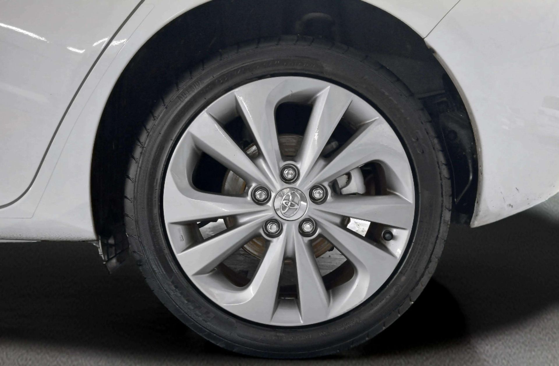 Toyota Auris 1.8 Hybrid Active - foto 31