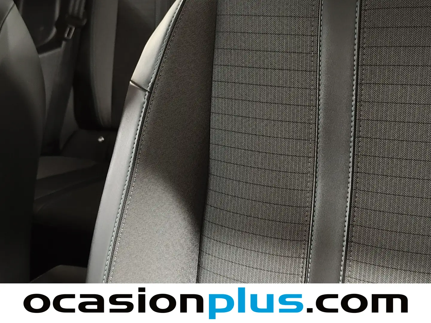 Foto Peugeot 208 Peugeot 208 PureTech 130 S&S Allure EAT8 (130 CV)