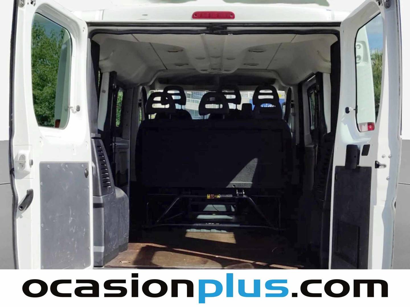 Foto asientos traseros Peugeot Boxer Peugeot Boxer Combi BlueHDi 130 330 L1H1 (130 CV) 6 Plazas