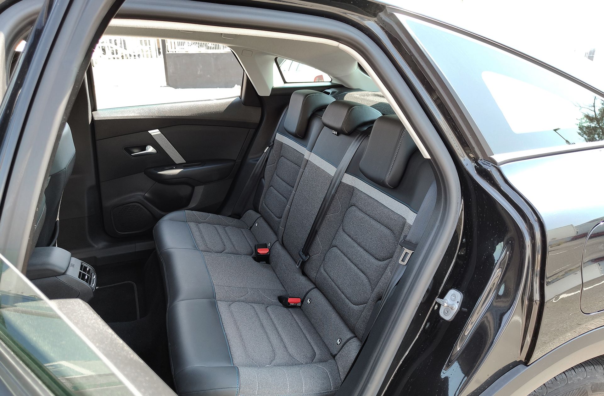 Citroën C4 PureTech 130 Plus EAT8 - foto 12