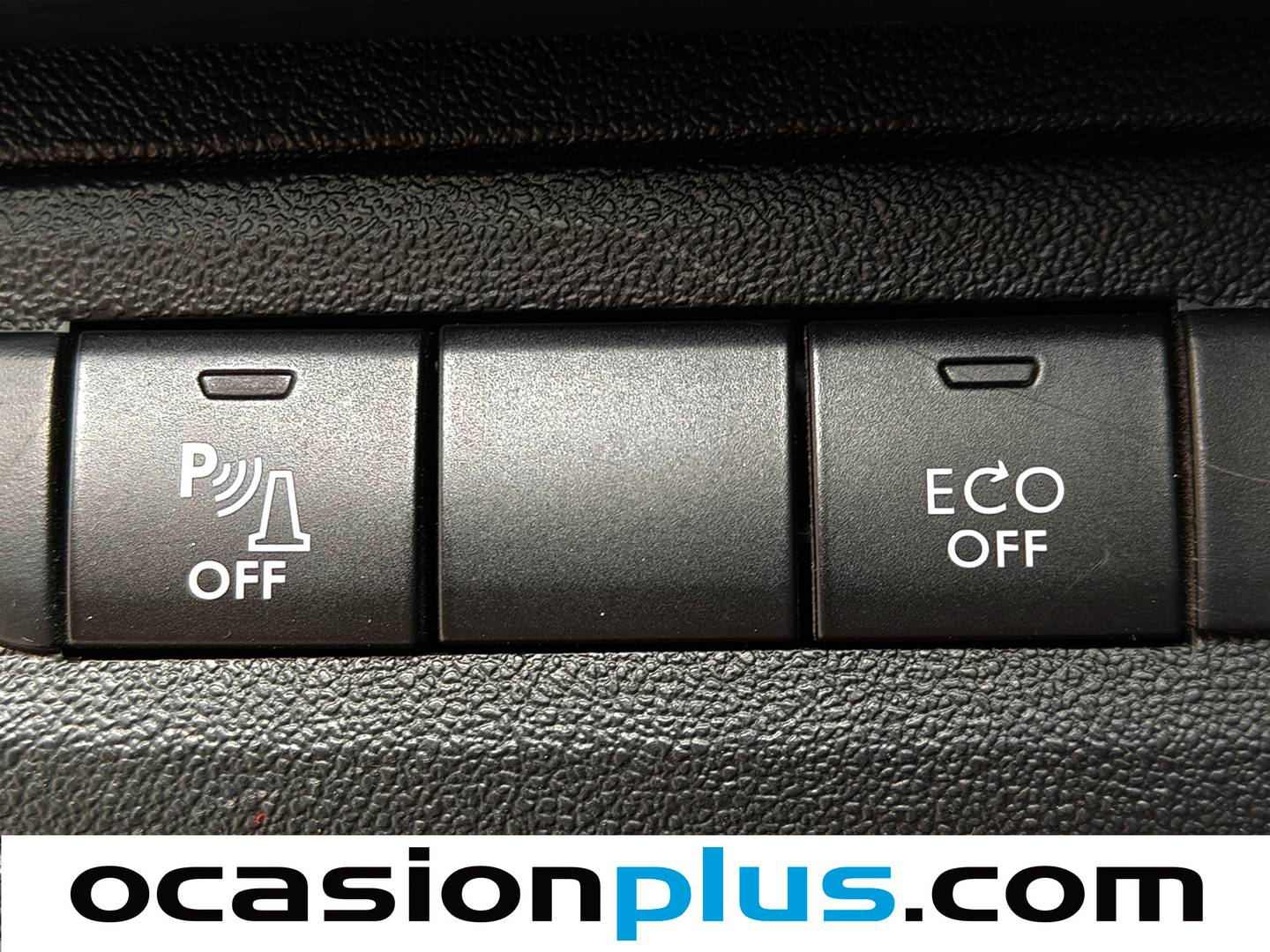 Equipamiento del Peugeot 208 Peugeot 208 PureTech Signature (82 CV)