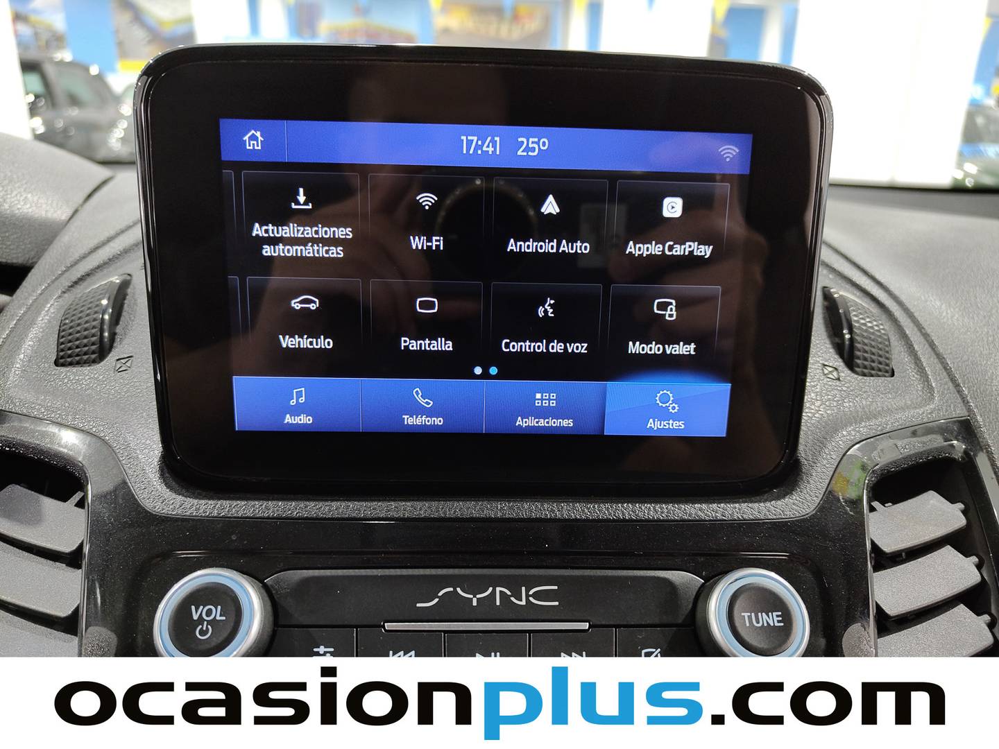 Foto Ford Tourneo Connect Ford Tourneo Connect 1.5 TDCI Titanium (120 CV)