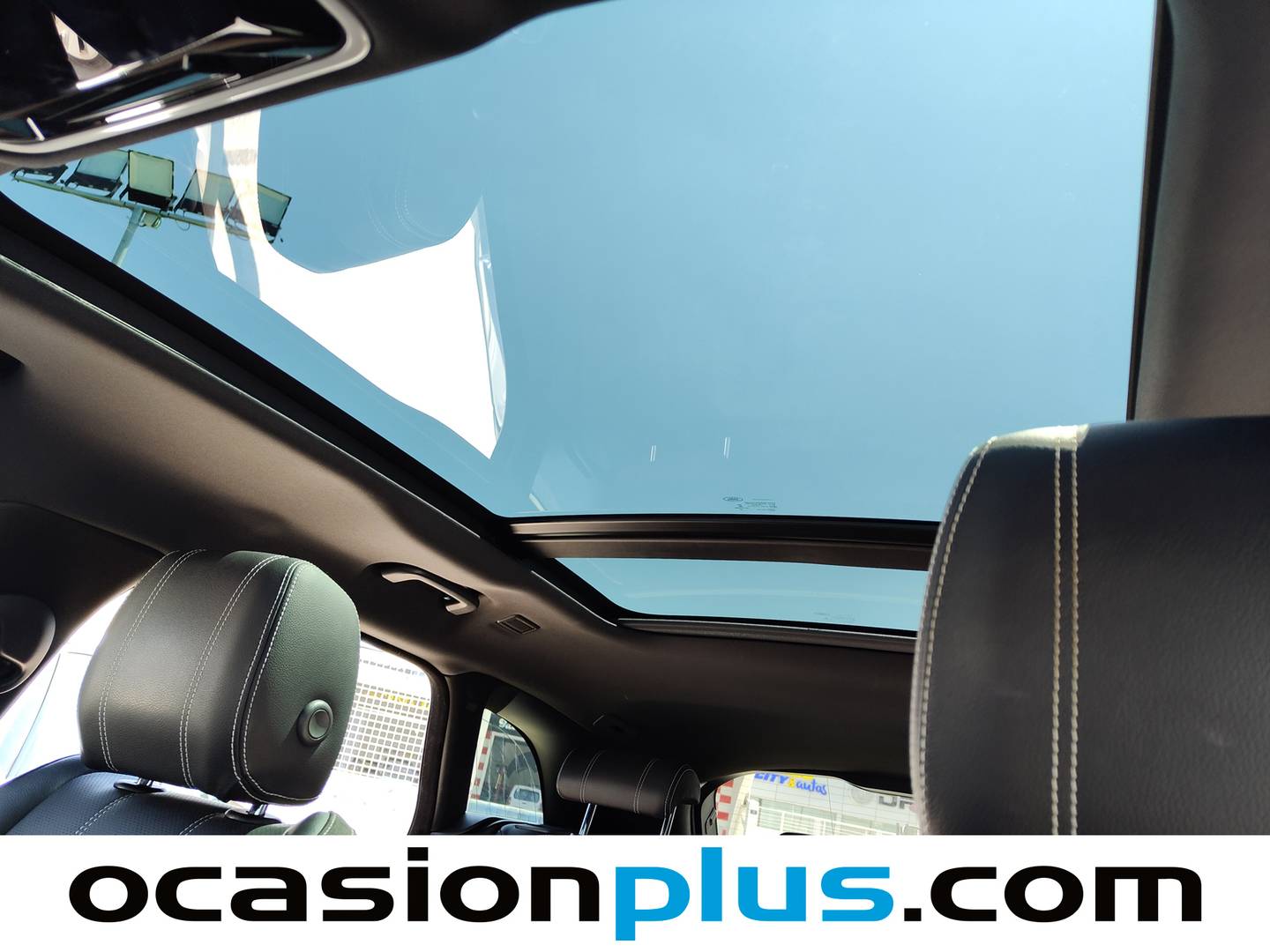 Foto Land Rover Range Rover Velar Land Rover Range Rover Velar D180 R-Dynamic S 4WD Auto (180 CV)