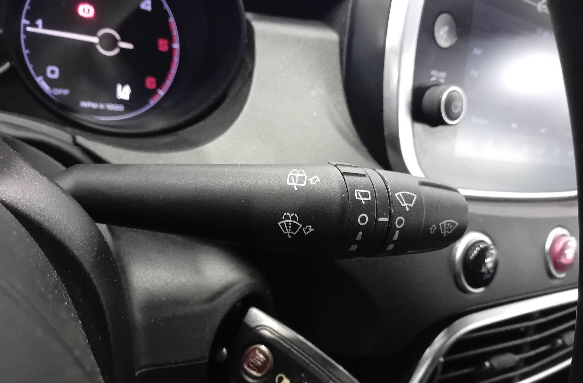 Fiat 500X 1.6 MultiJet Cross 4x2 - foto 26