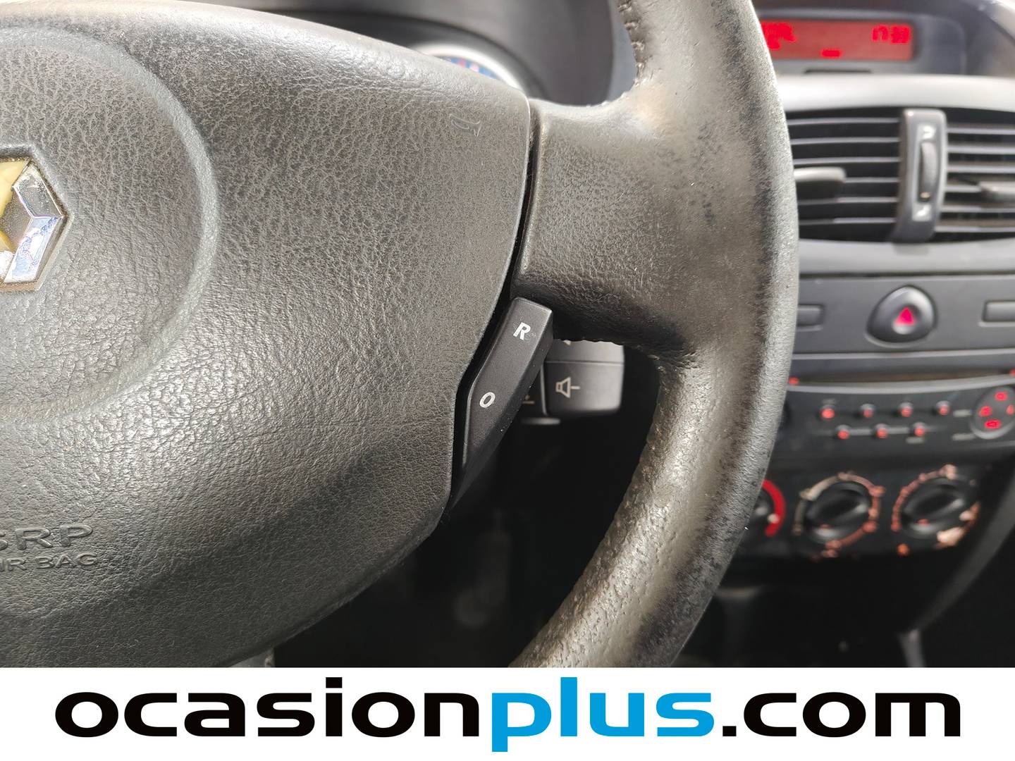 Renault Clio Renault Clio 1.2 16v Pack Authentique (75 CV) seminuevo