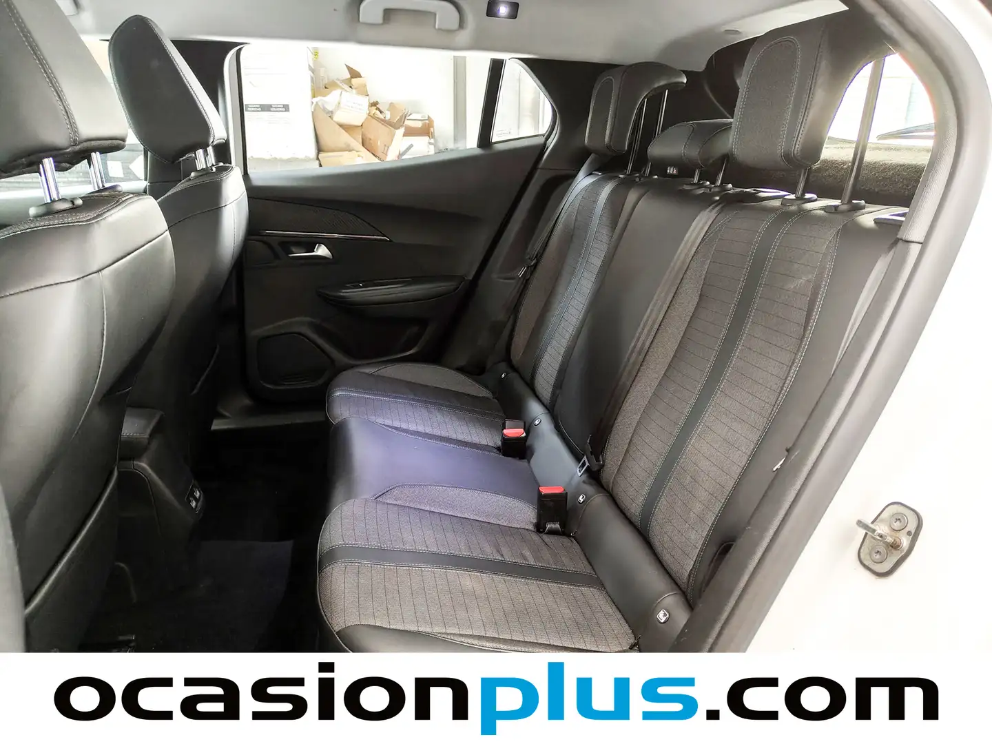 Foto Peugeot 2008 Peugeot 2008 BlueHDi 110 Allure (110 CV)