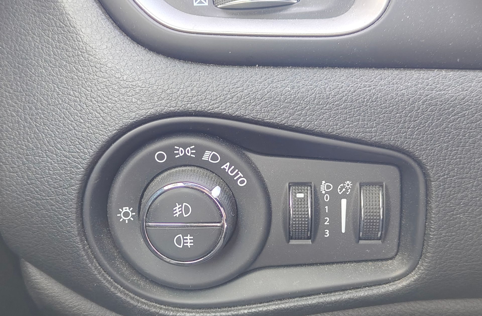 Jeep Renegade 1.3G 80 Aniversario 4x2 DCT - foto 22
