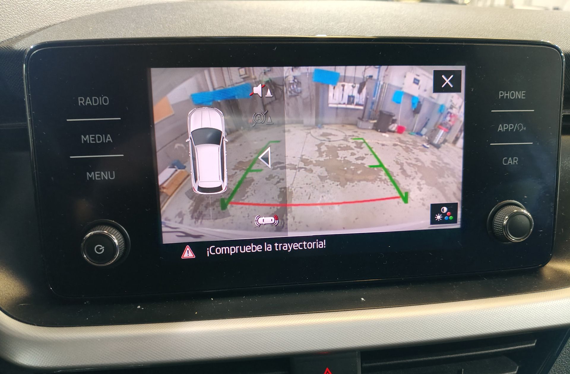 Škoda Kamiq 1.0 TSI Ambition - foto 8