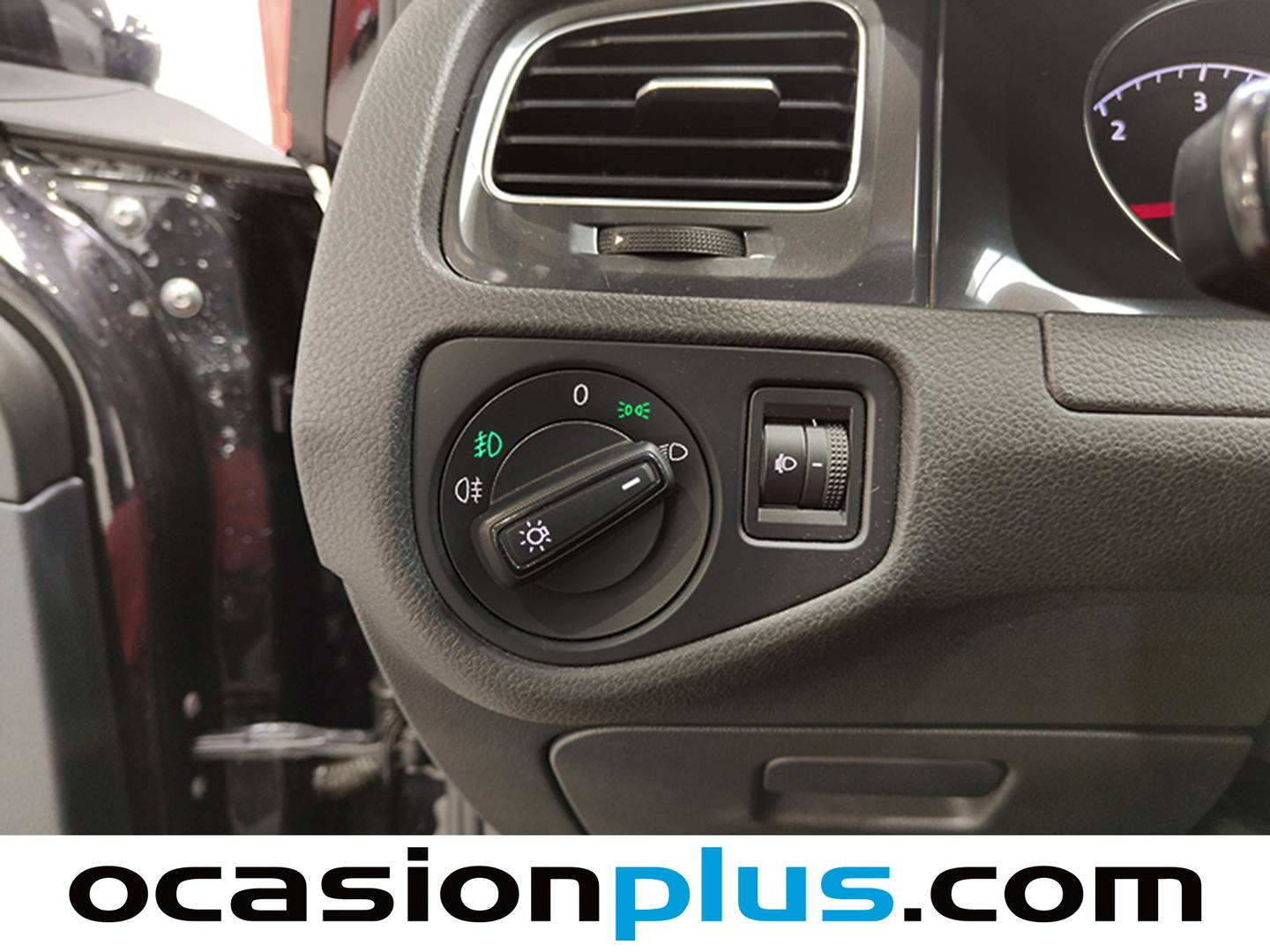 Equipamiento del Volkswagen Golf Volkswagen Golf Business 1.6 TDI (115 CV)