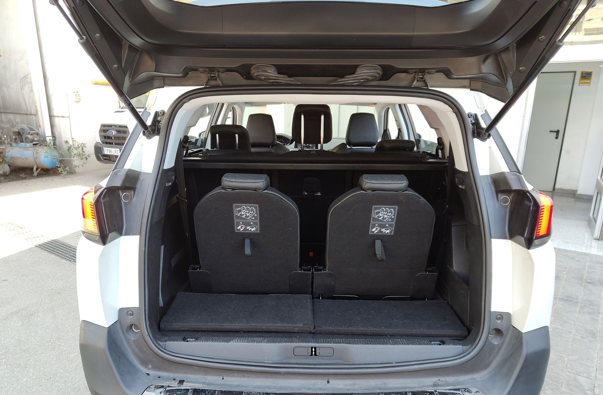 Peugeot 5008 PureTech 130 Allure 7 plazas - foto 18