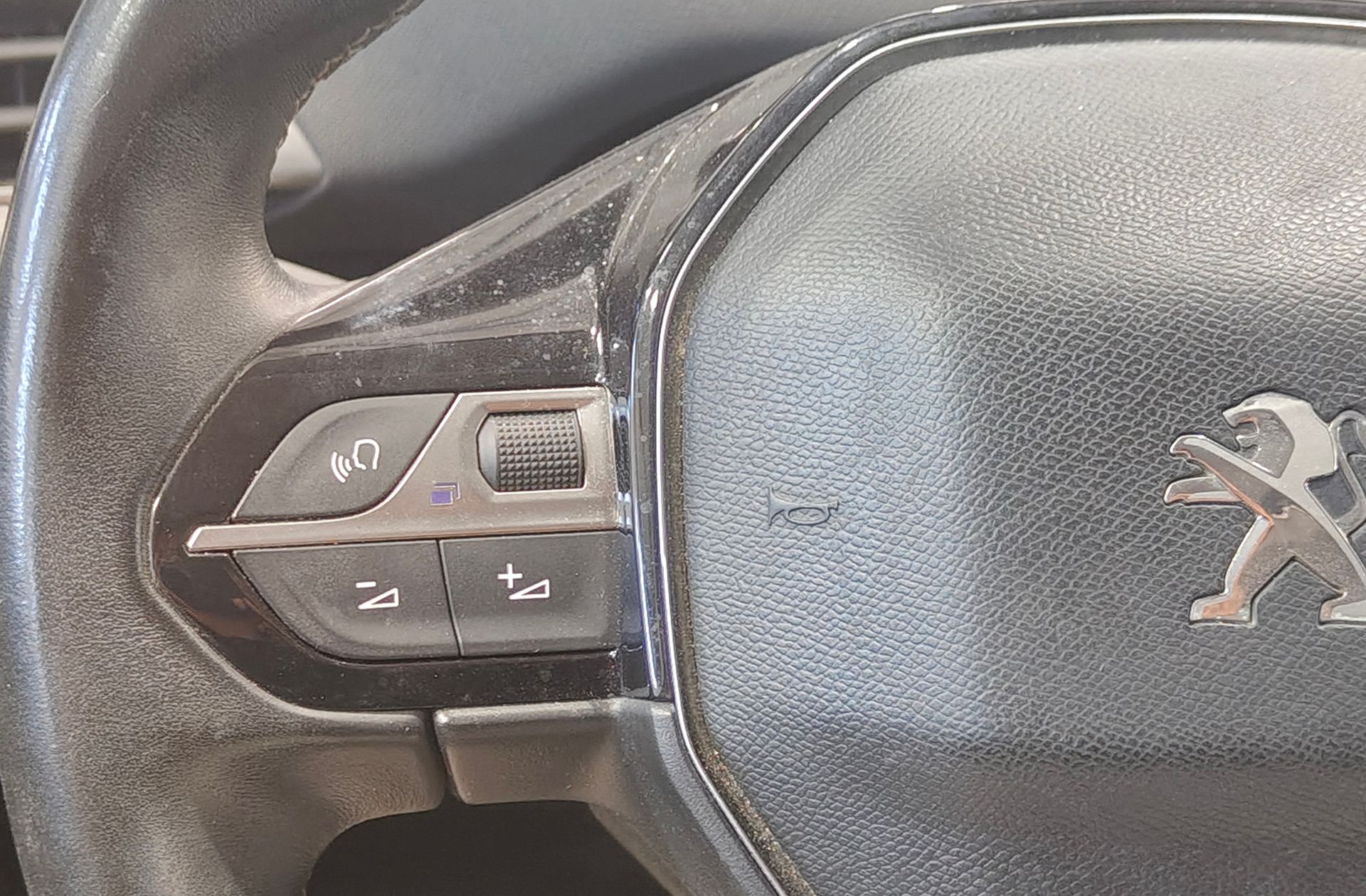 Peugeot 5008 PureTech 130 Allure Pack 7 plazas - foto 28