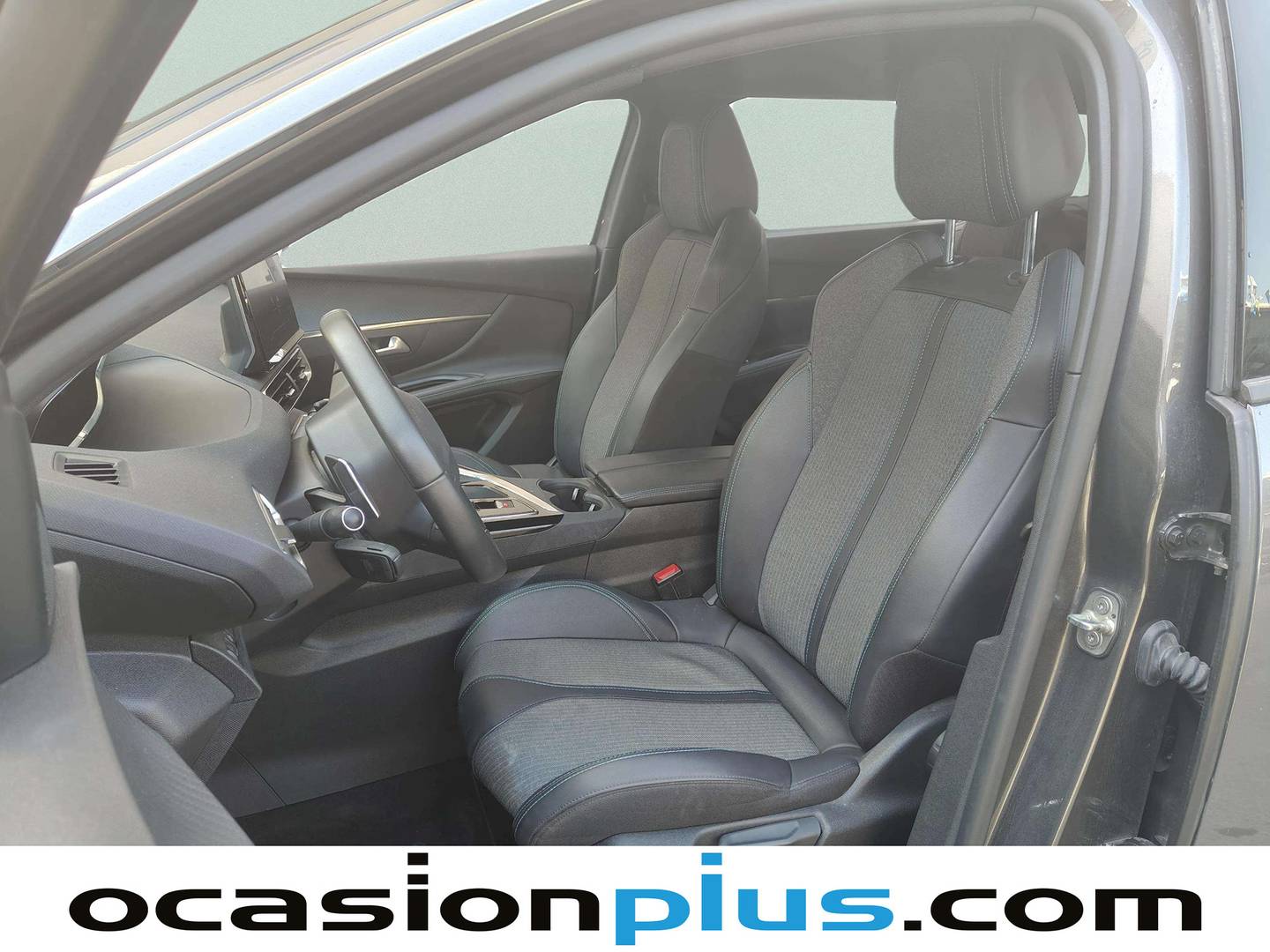 Foto asientos traseros Peugeot 5008 Hybrid Peugeot 5008 Hybrid 1.2 Allure Pack eDCS6 (136 CV)