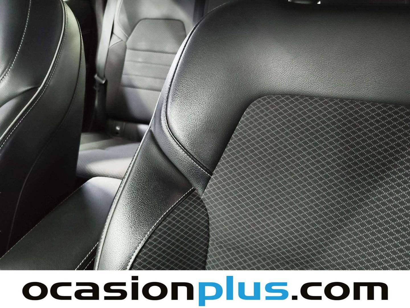 Extras y acabados del Renault Arkana Renault Arkana Techno TCe 140 Mild hybrid EDC (140 CV)