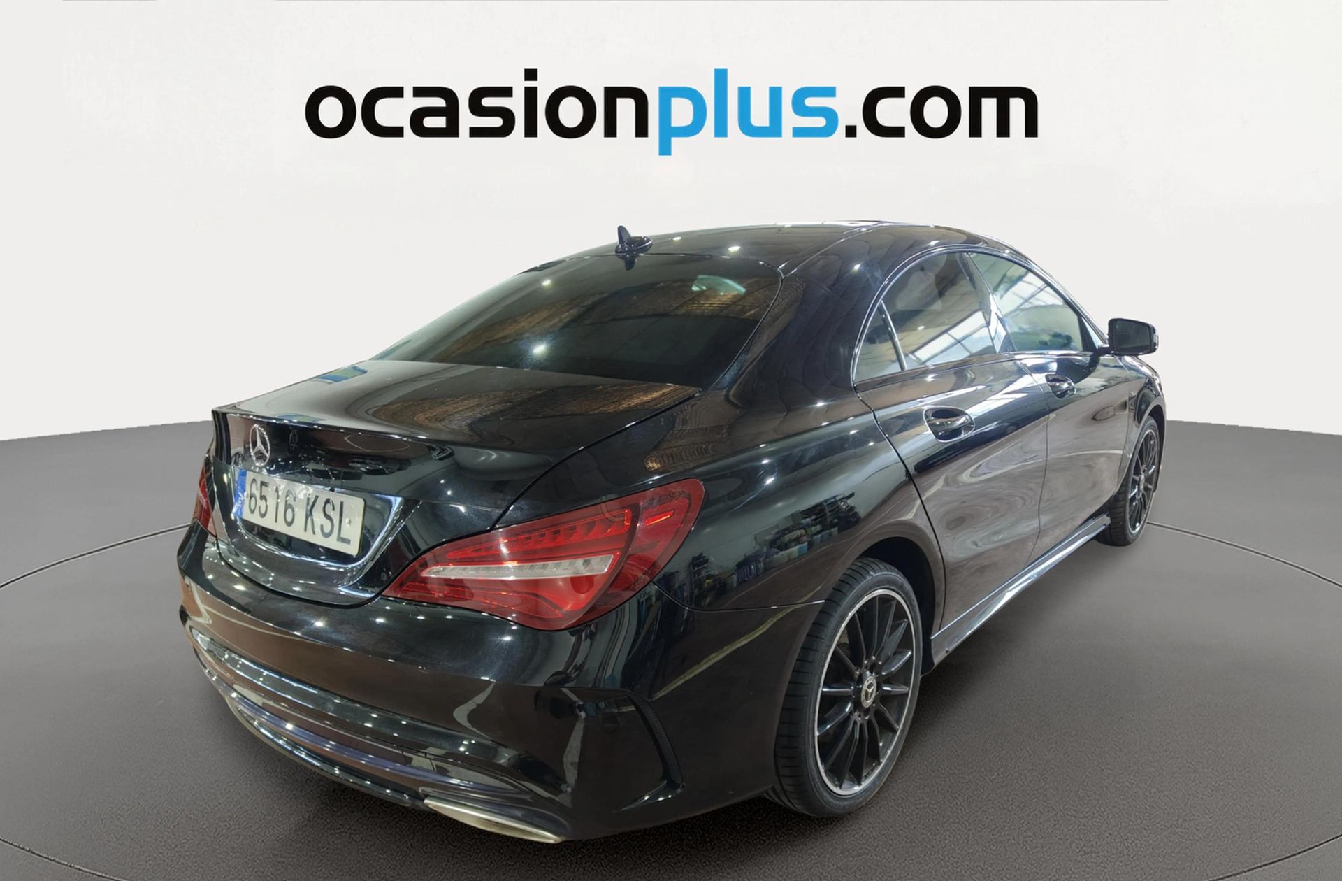 Mercedes-Benz CLA 180 Pack AMG - foto 4