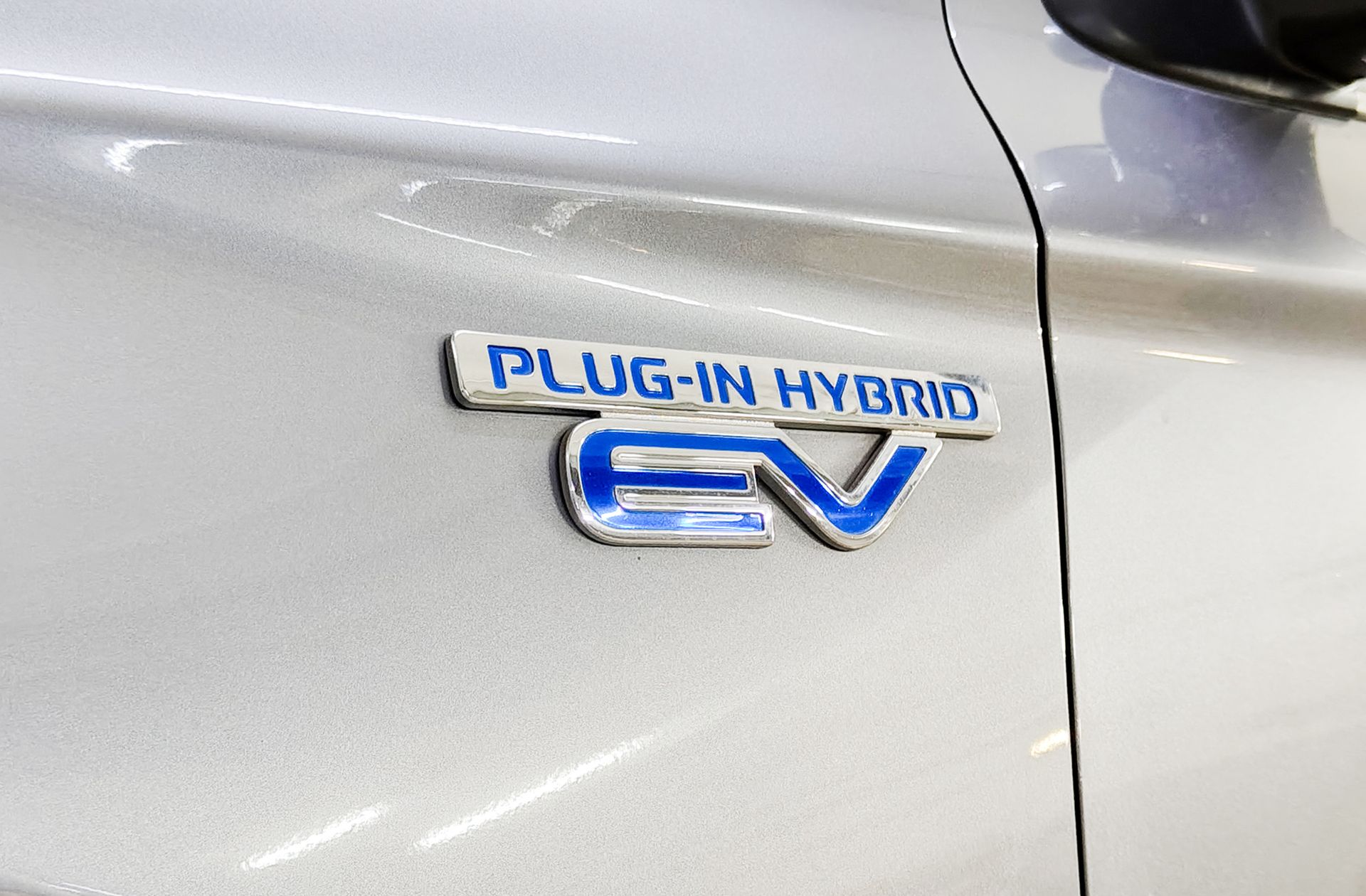 Mitsubishi Outlander 2.0 PHEV Kaiteki 4WD - foto 5