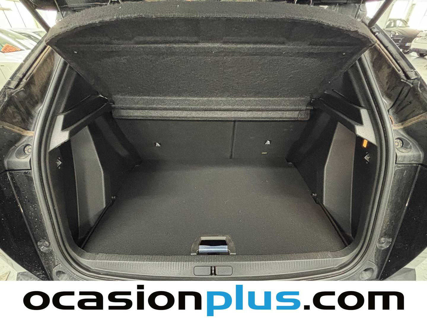 Foto Peugeot 2008 Peugeot 2008 PureTech 130 S&S Allure Pack (130 CV)