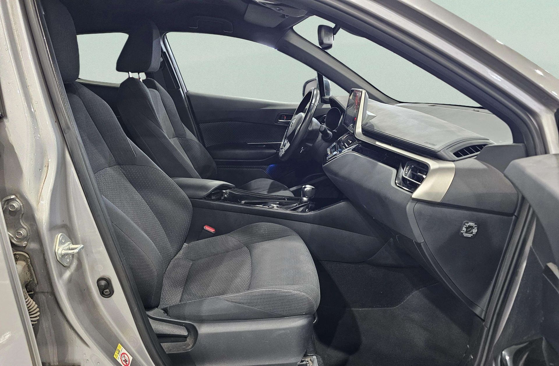 Toyota C-HR 1.8 125H Advance - foto 17