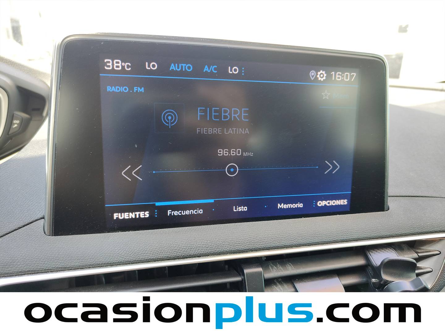 Foto Peugeot 3008 Peugeot 3008 BlueHDi 130 S&S Active Pack EAT8 (130 CV)