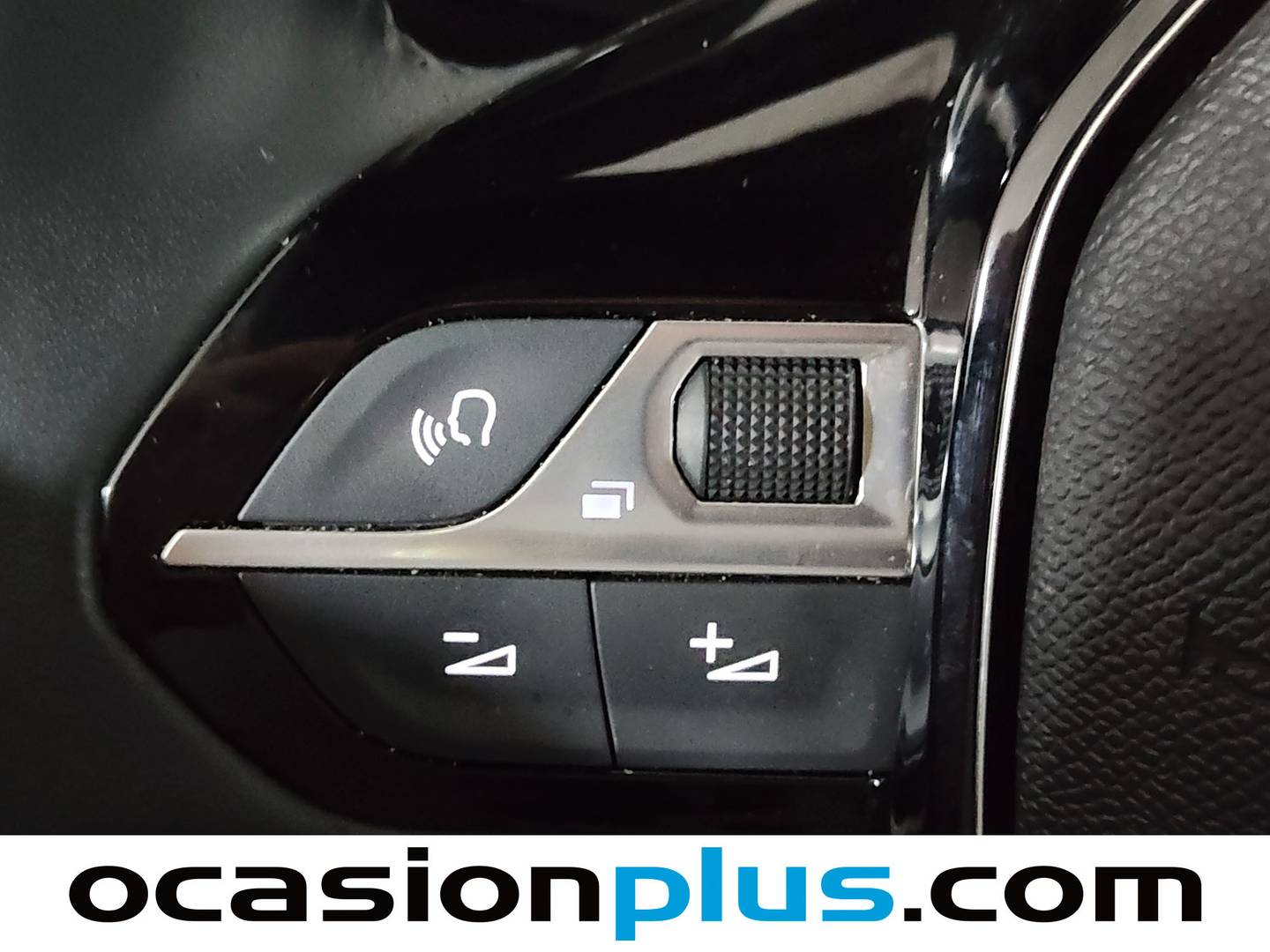 Peugeot 2008 Peugeot 2008 Allure Hybrid eDCS6 (145 CV) km 0