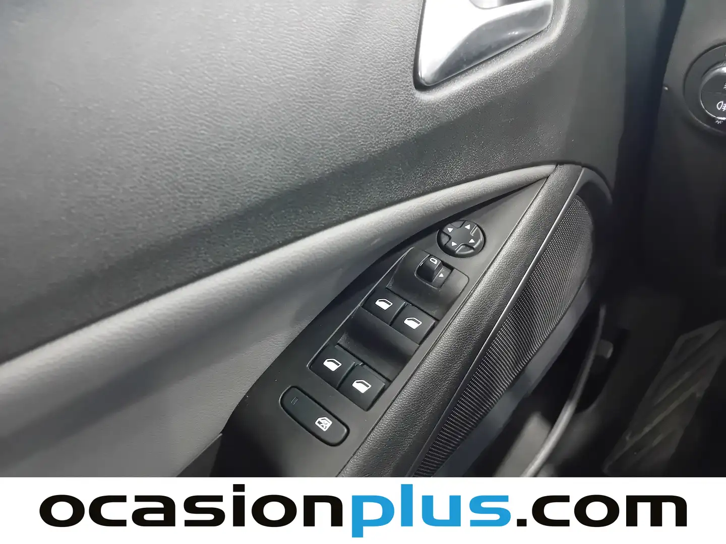 Foto Opel Crossland X Opel Crossland X 1.2 Innovation Auto (130 CV)