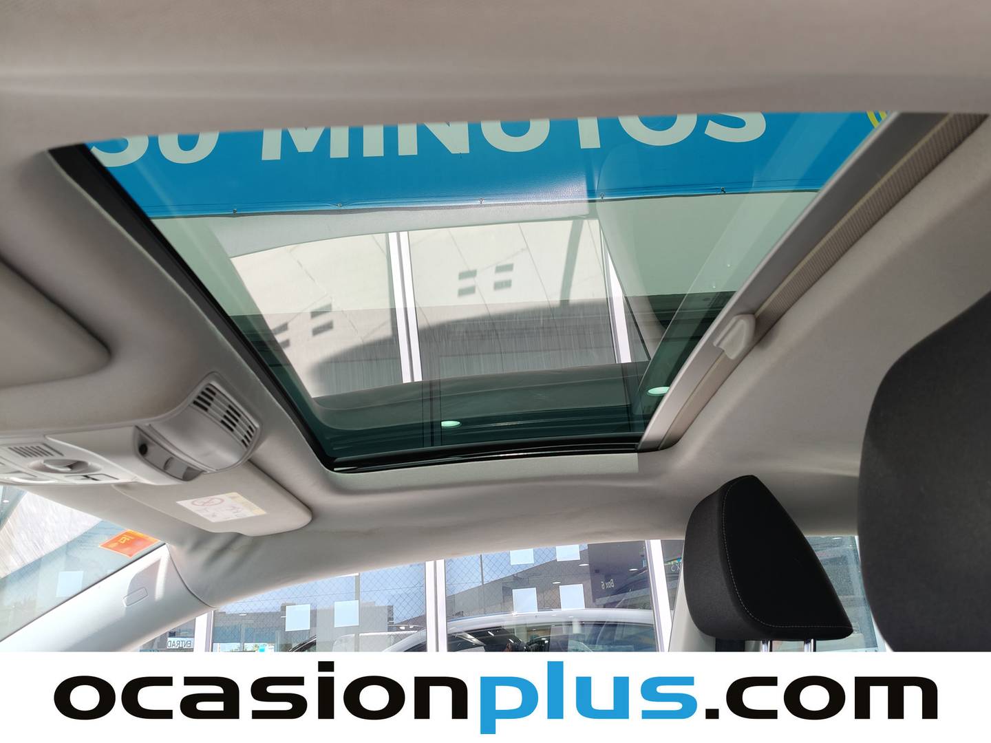 Equipamiento del Volkswagen Scirocco Volkswagen Scirocco R-Line 1.4 TSI BMT (125 CV)