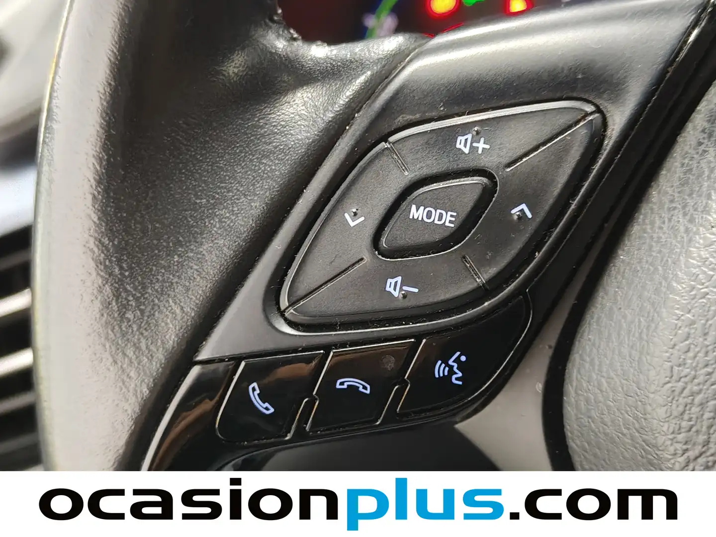 Foto Toyota C-HR Toyota C-HR 1.8 125H Advance (122 CV)