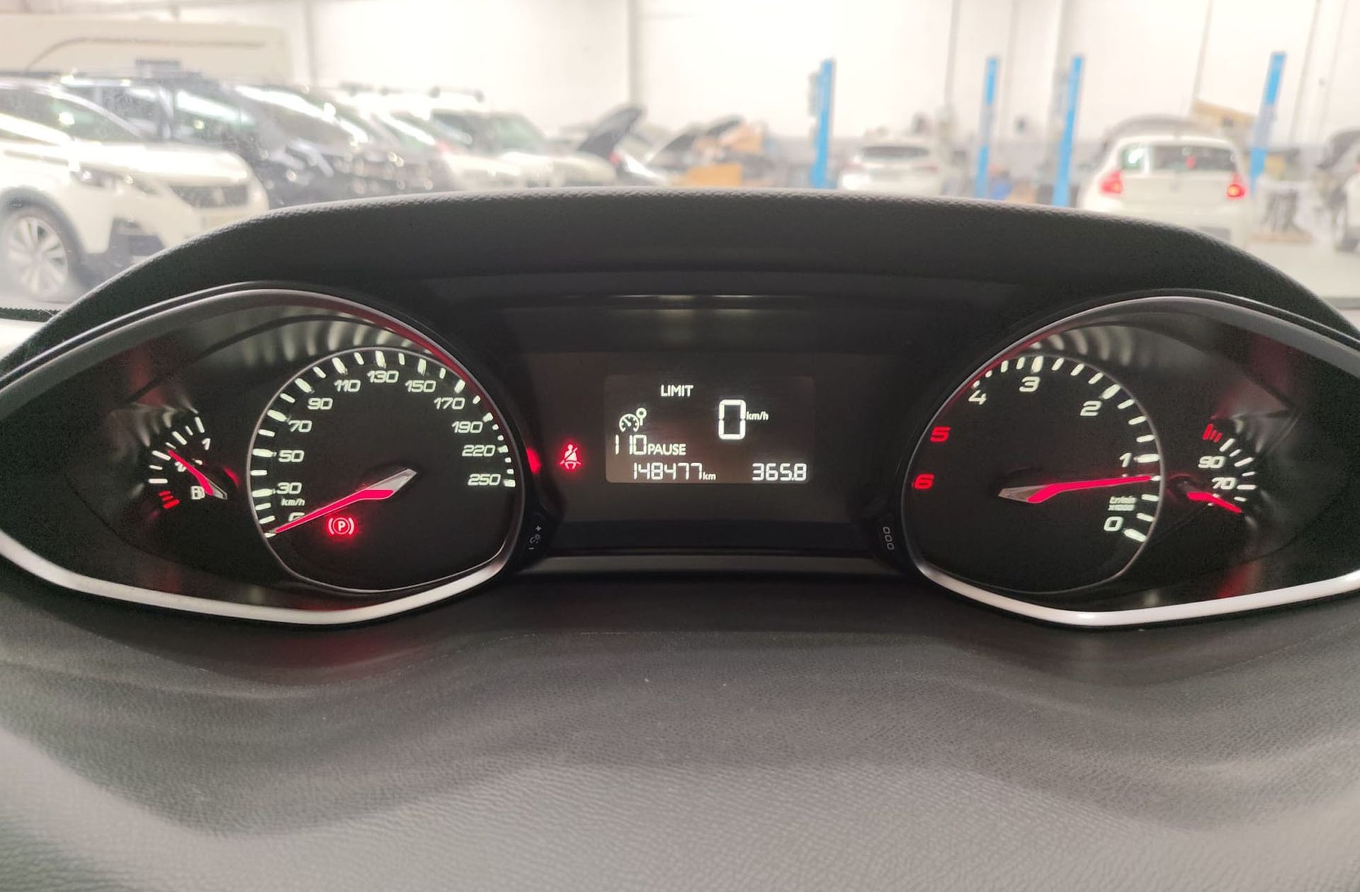 Peugeot 308 SW BlueHDi 120 Allure - foto 24