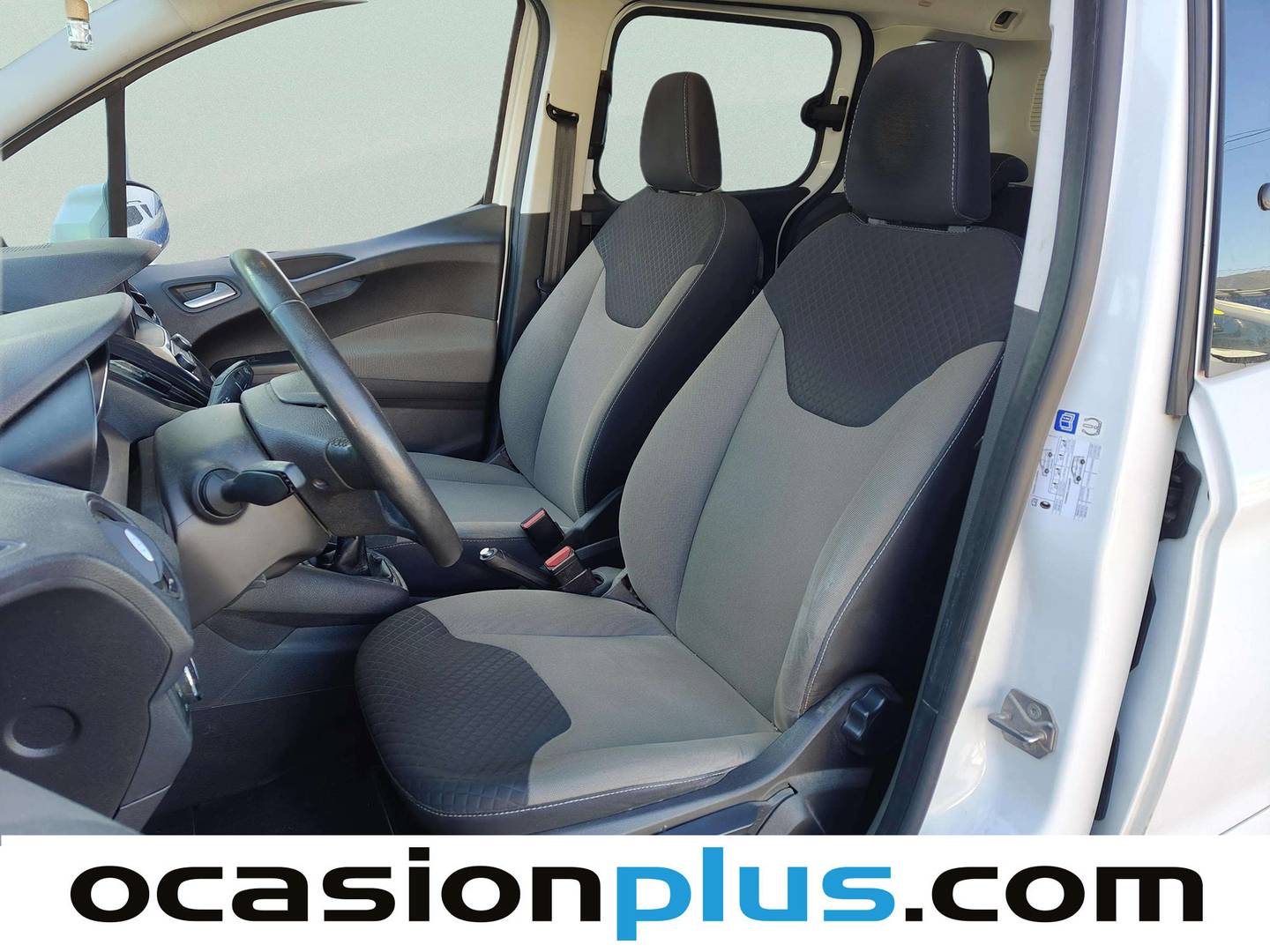 Foto asientos delanteros Ford Tourneo Courier Ford Tourneo Courier 1.0 EcoBoost Titanium (100 CV)