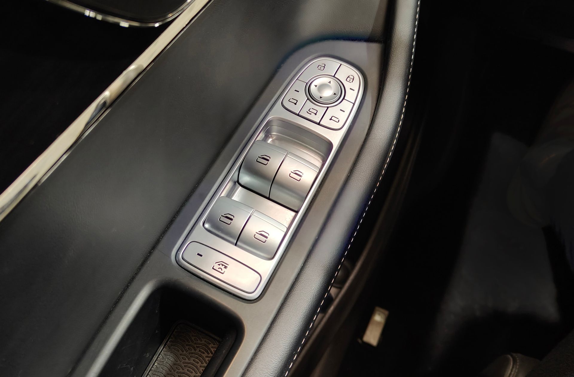 Omoda 5 Premium 1.6 T-GDi - foto 39