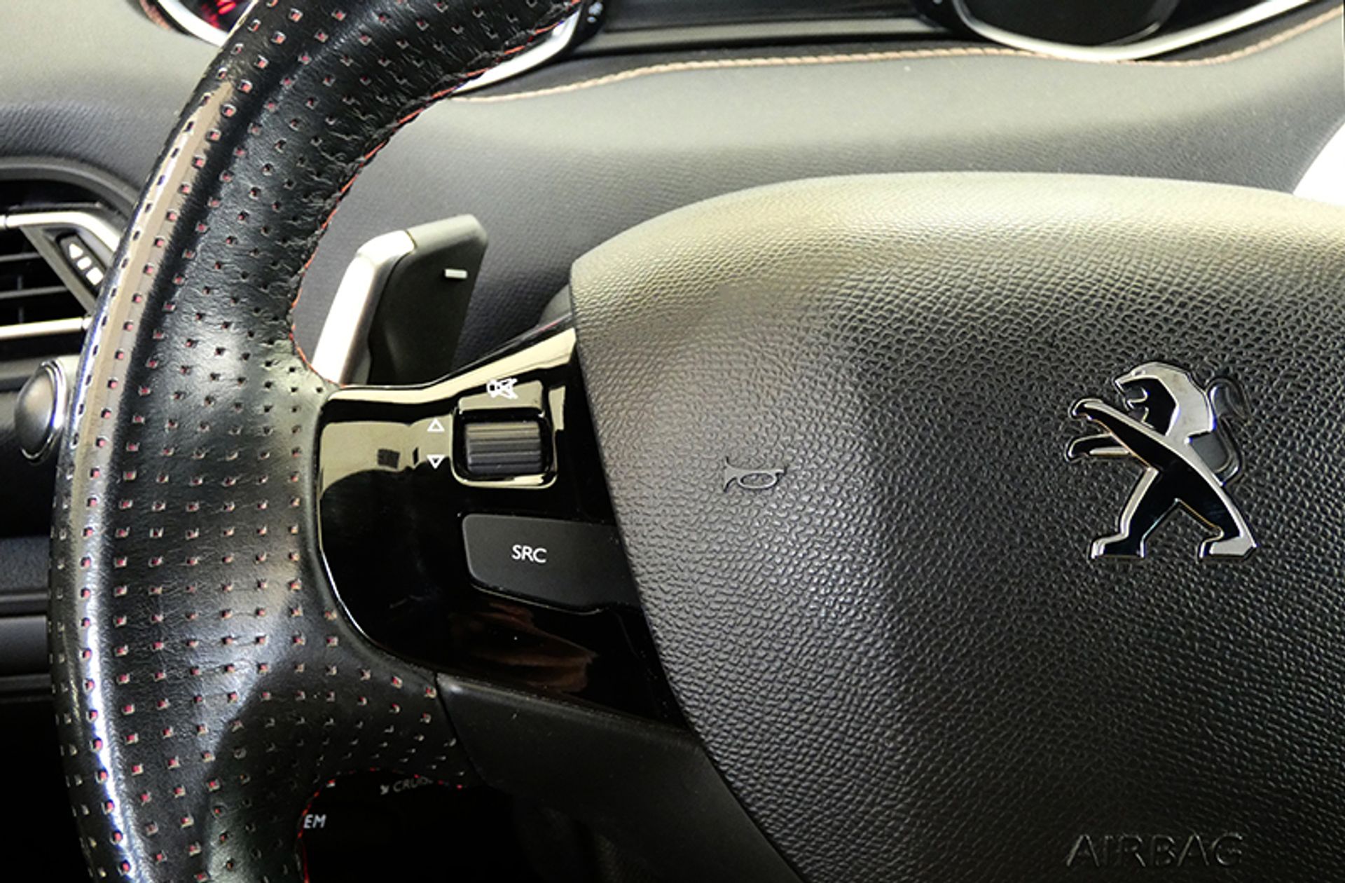 Peugeot 308 SW PureTech 130 GT Line EAT8 - foto 27