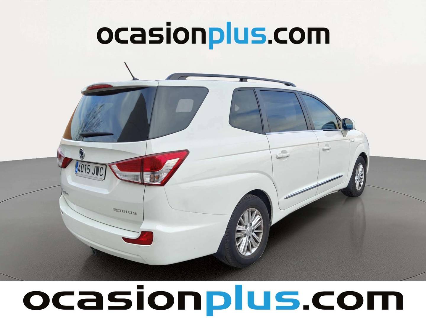 Foto trasera SsangYong Rodius Ssangyong Rodius D22T Premium Auto (178 CV) derecha