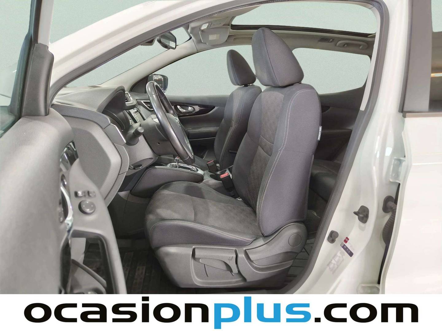 Foto asientos delanteros Nissan QASHQAI Nissan Qashqai 1.6 dCi N-Tec 4x2 XTronic (130 CV)