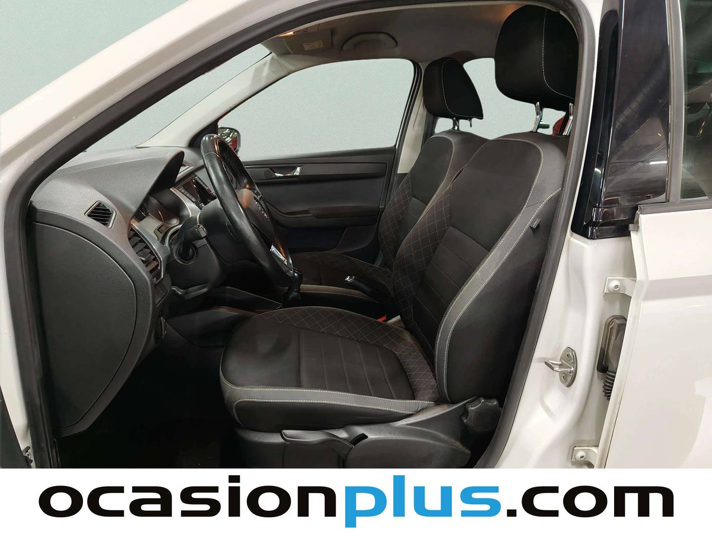Foto asientos delanteros Skoda Fabia Skoda Fabia 1.0 MPI Ambition Plus (60 CV)