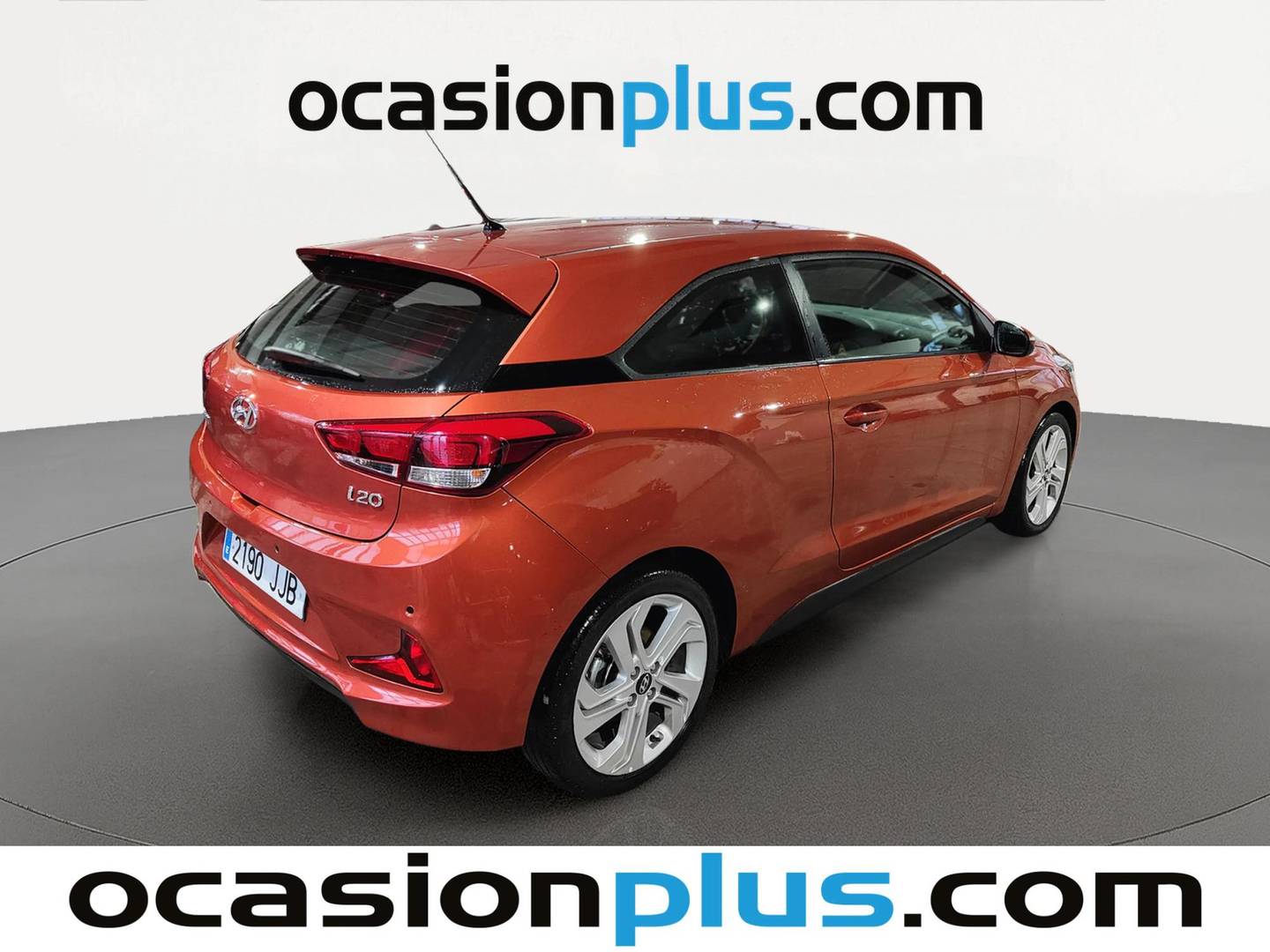 Foto trasera Hyundai i20 Hyundai i20 1.4 CRDI Tecno Orange (90 CV) derecha
