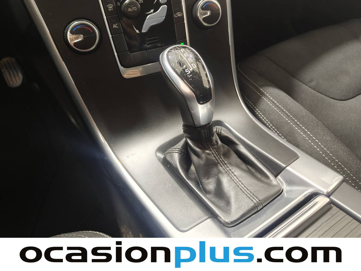 Foto Volvo XC60 Volvo XC60 D3 Kinetic Auto (136 CV)