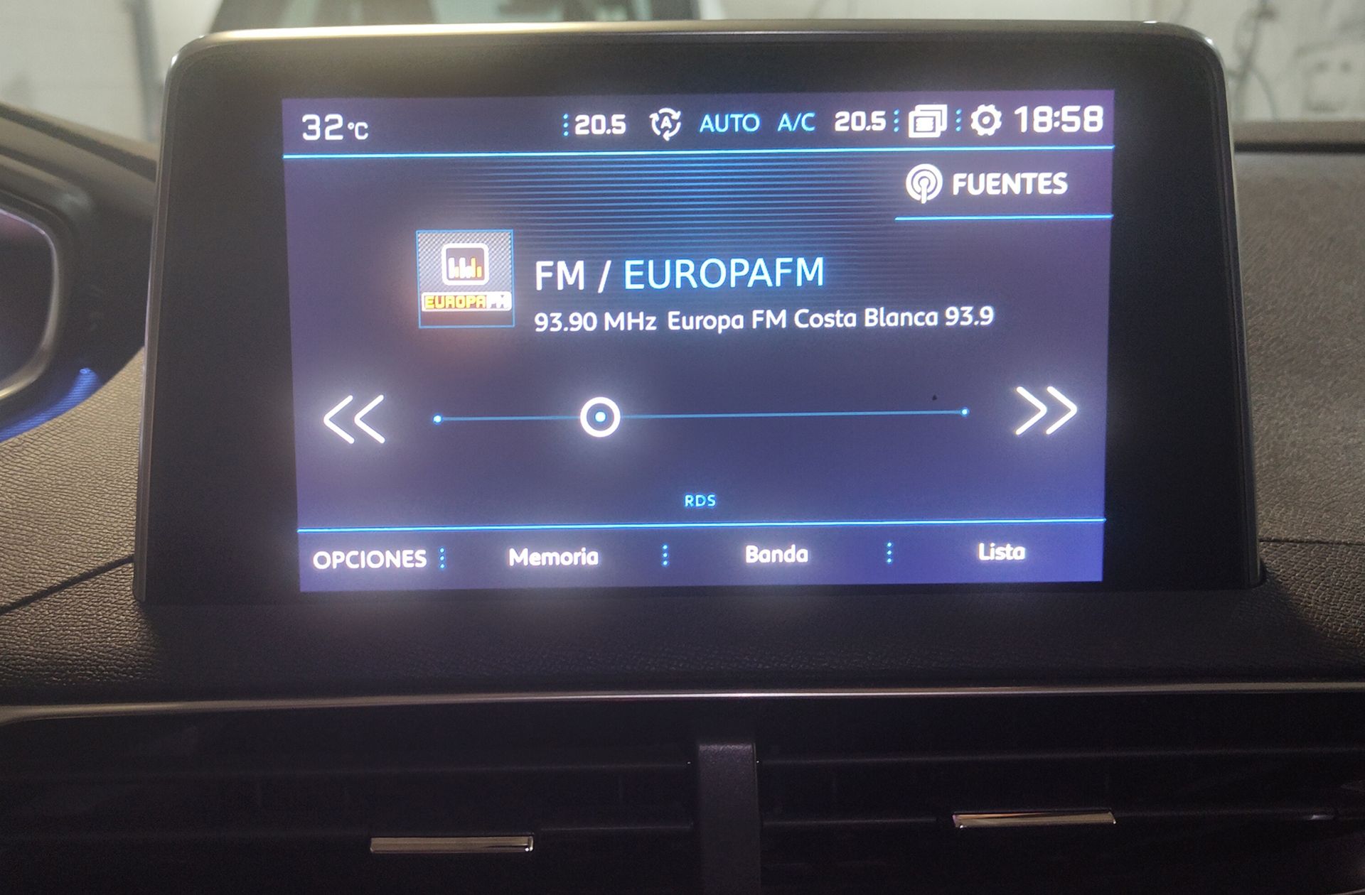Peugeot 3008 PureTech 130 Allure - foto 33
