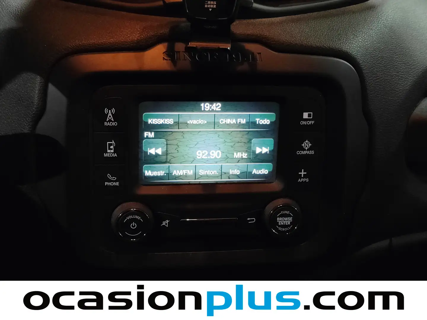 Foto Jeep Renegade Jeep Renegade 1.6 E-TORQ Sport FWD E6 (110 CV)