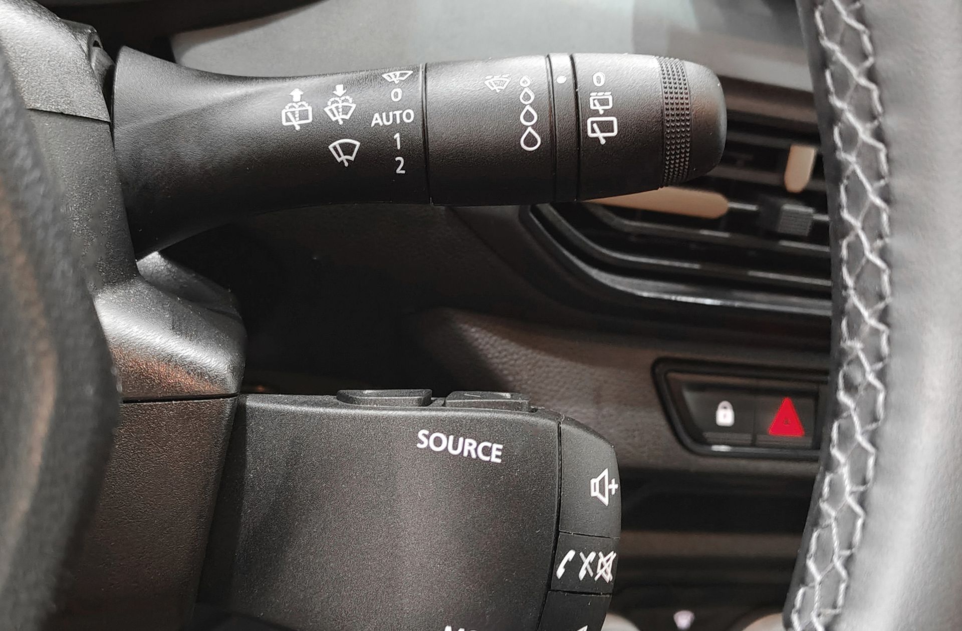 Dacia Jogger Extreme Hybrid 7 plazas - foto 28
