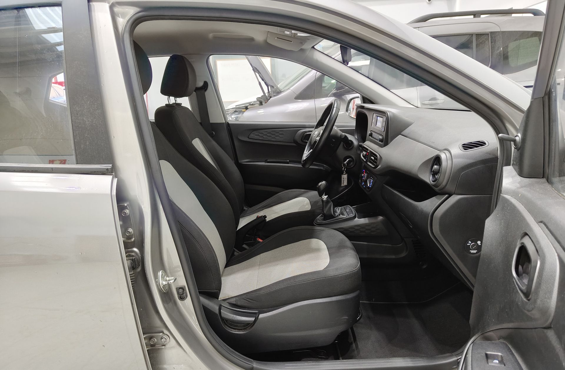 Hyundai i10 1.0 Klass - foto 14