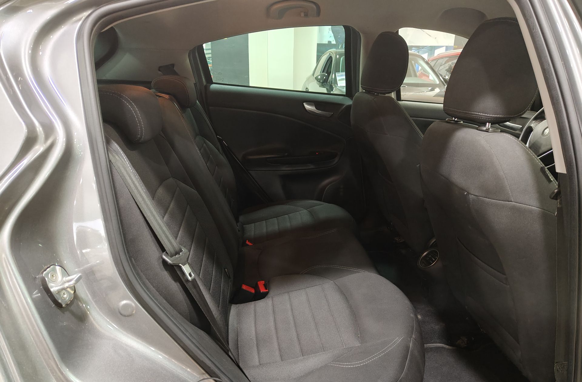 Alfa Romeo Giulietta 1.6 JTD Super - foto 17