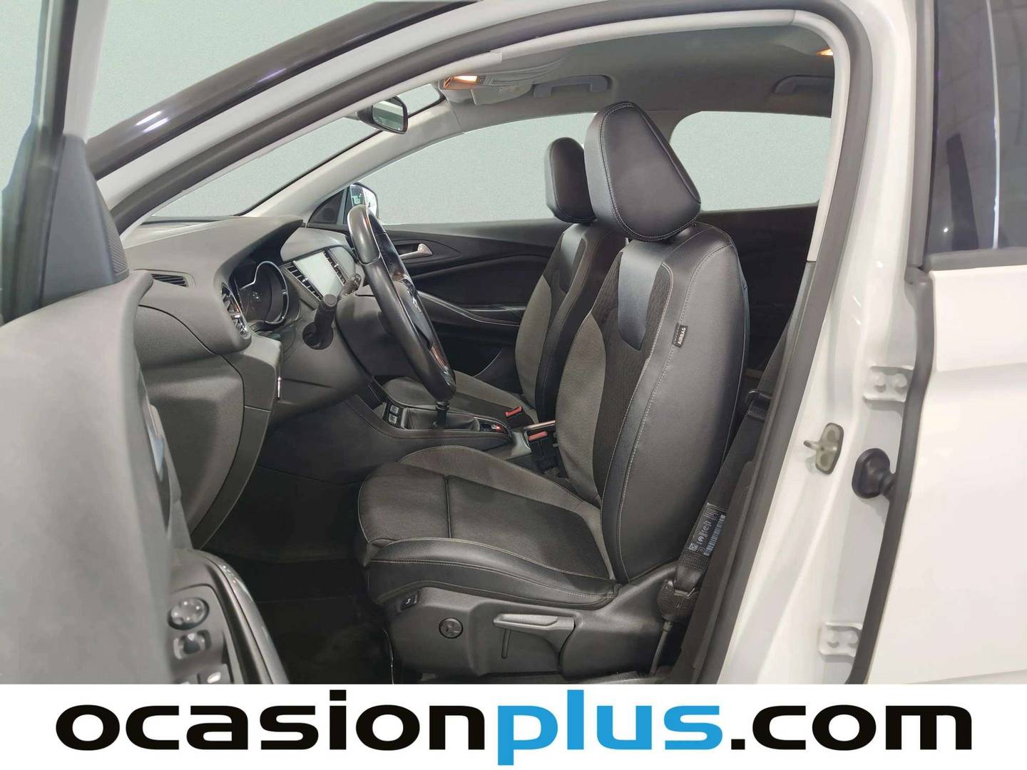 Foto asientos delanteros Opel Grandland X Opel Grandland X 1.2 Turbo Ultimate (130 CV)