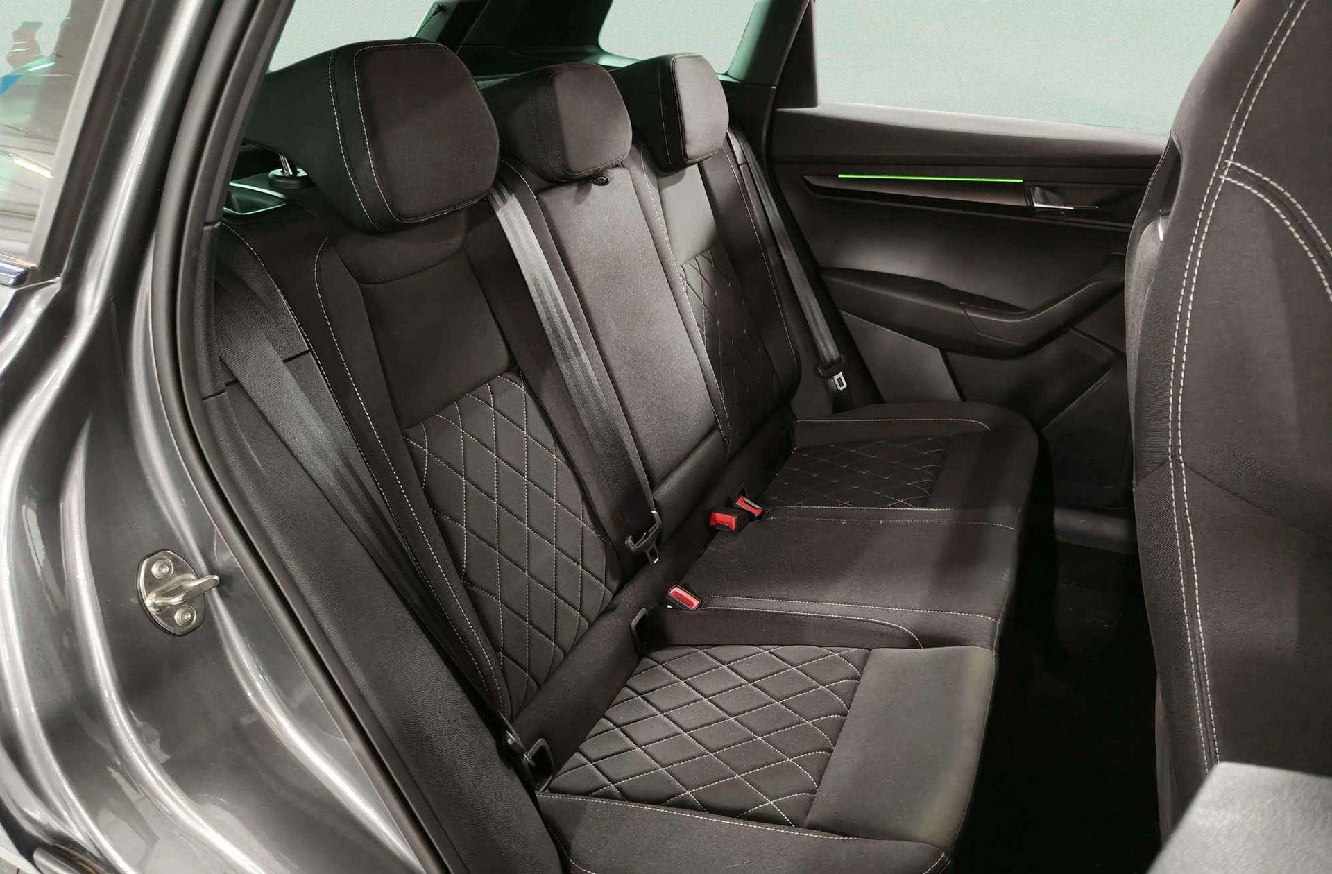 Škoda Karoq 1.5 TSI ACT Sportline DSG - foto 23