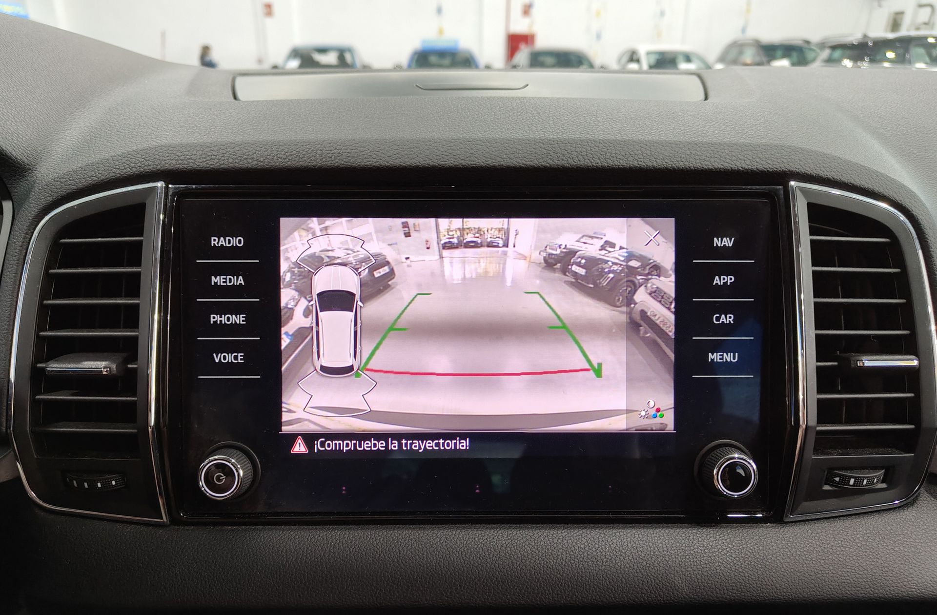 Škoda Karoq 1.5 TSI ACT Ambition DSG - foto 7