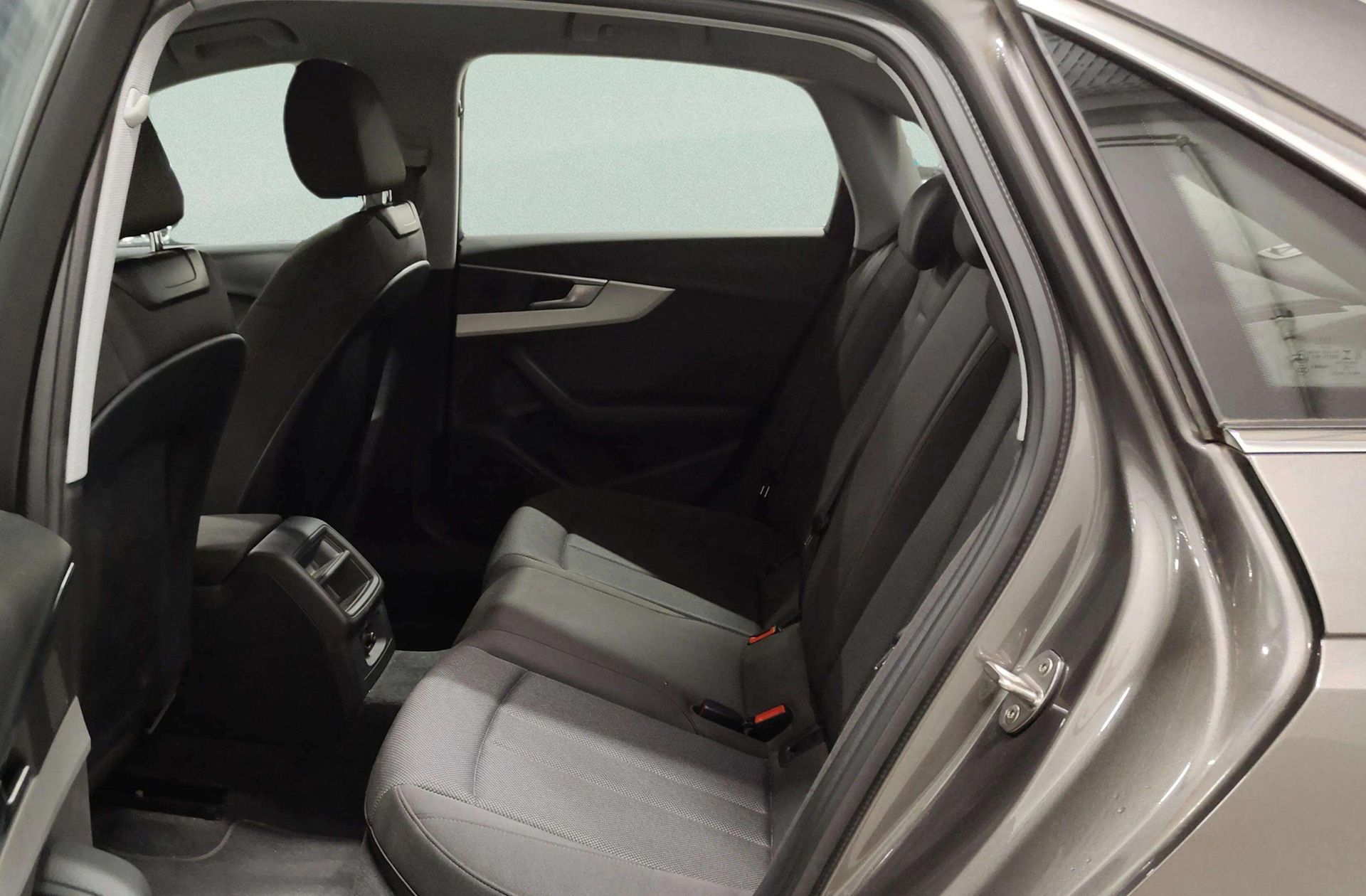 Audi A4 Advanced 35 TDI S tronic - foto 13