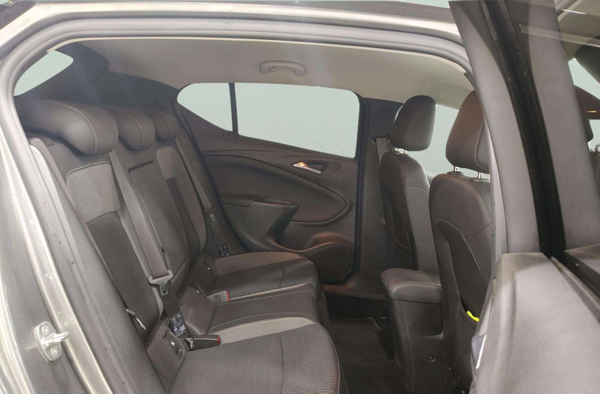 Opel Astra 1.5 D Elegance - foto 20
