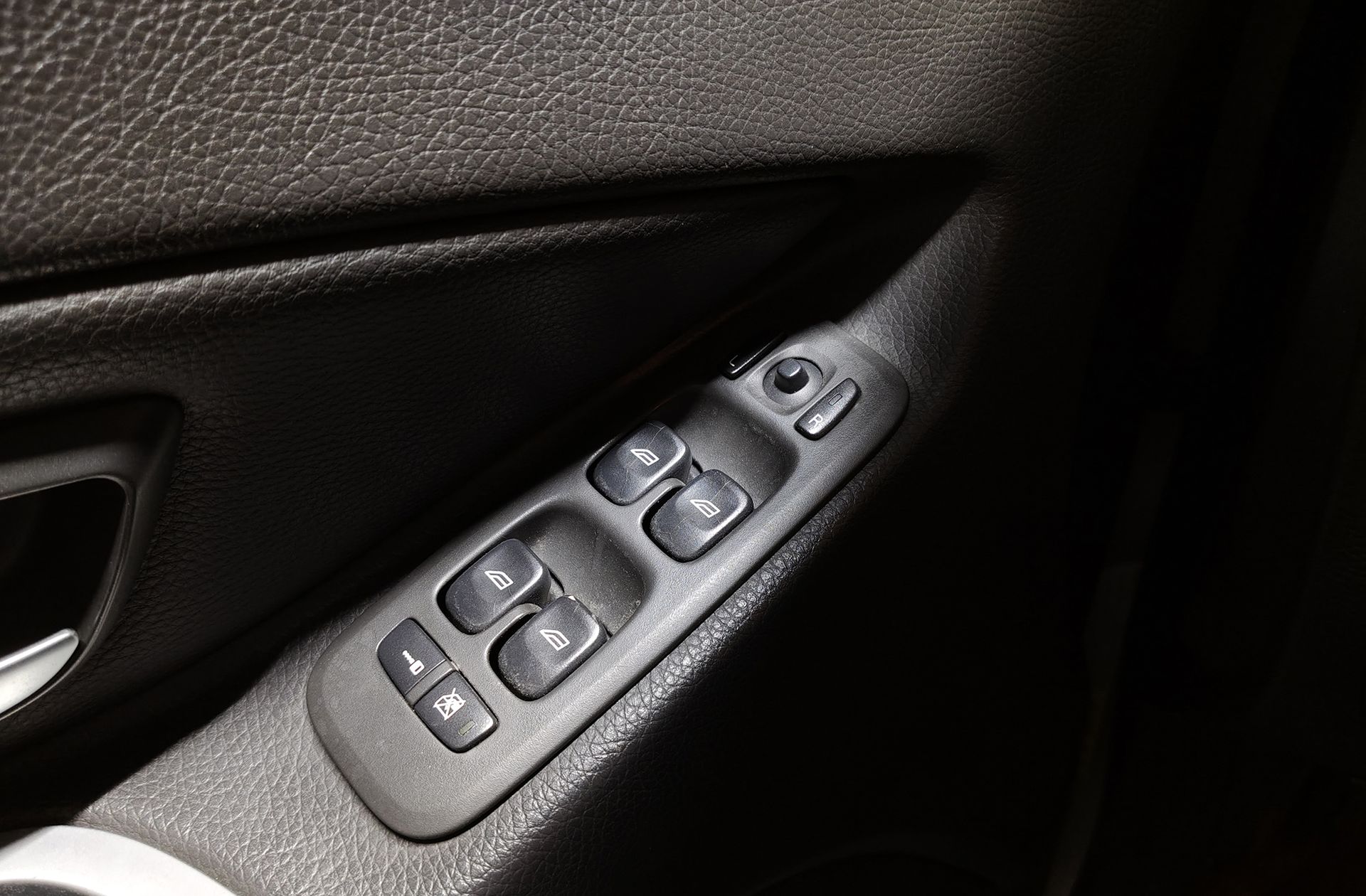 Volvo XC90 D5 Executive - foto 35