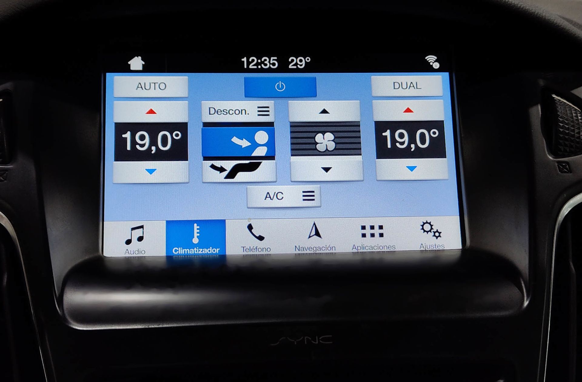 Ford Focus 1.5 EcoBoost ST-Line Red&Black - foto 37